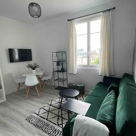 ブロンヴィル・シュル・メールL'Oiseau Bleu Appt 2 Pieces , 150 M De La Plageアパートメント エクステリア 写真