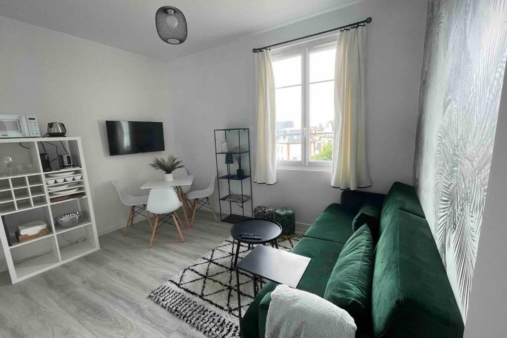ブロンヴィル・シュル・メールL'Oiseau Bleu Appt 2 Pieces , 150 M De La Plageアパートメント エクステリア 写真